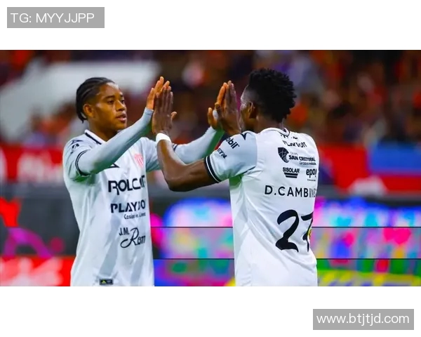 内卡萨与阿特拉斯激战正酣谁能在这场对决中笑到最后