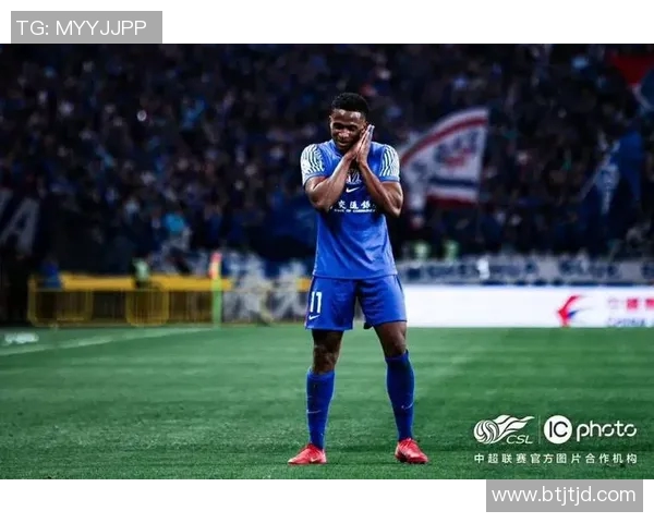 富力与申花激战正酣最新比分揭晓精彩瞬间回顾与赛后分析 富力与申花激战正酣最新比分揭晓精彩瞬间回顾与赛后分析